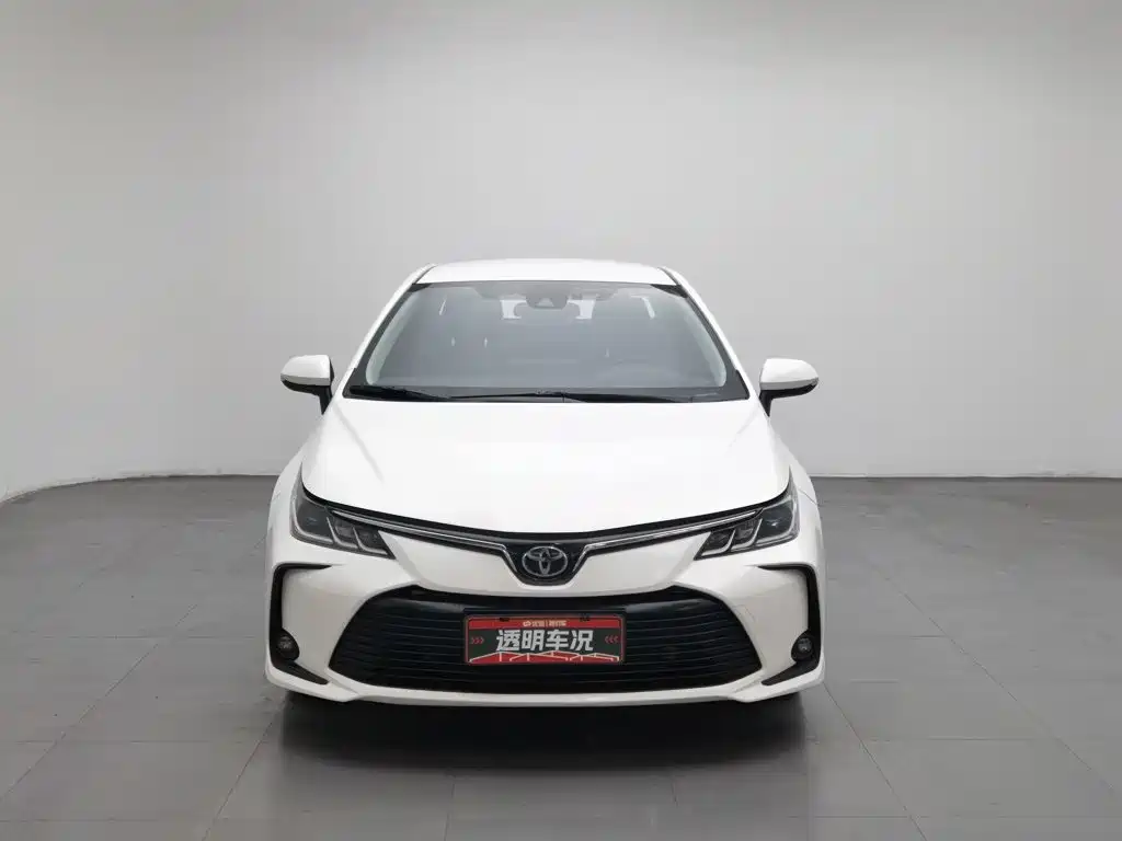 Фото 3 - Toyota Corolla