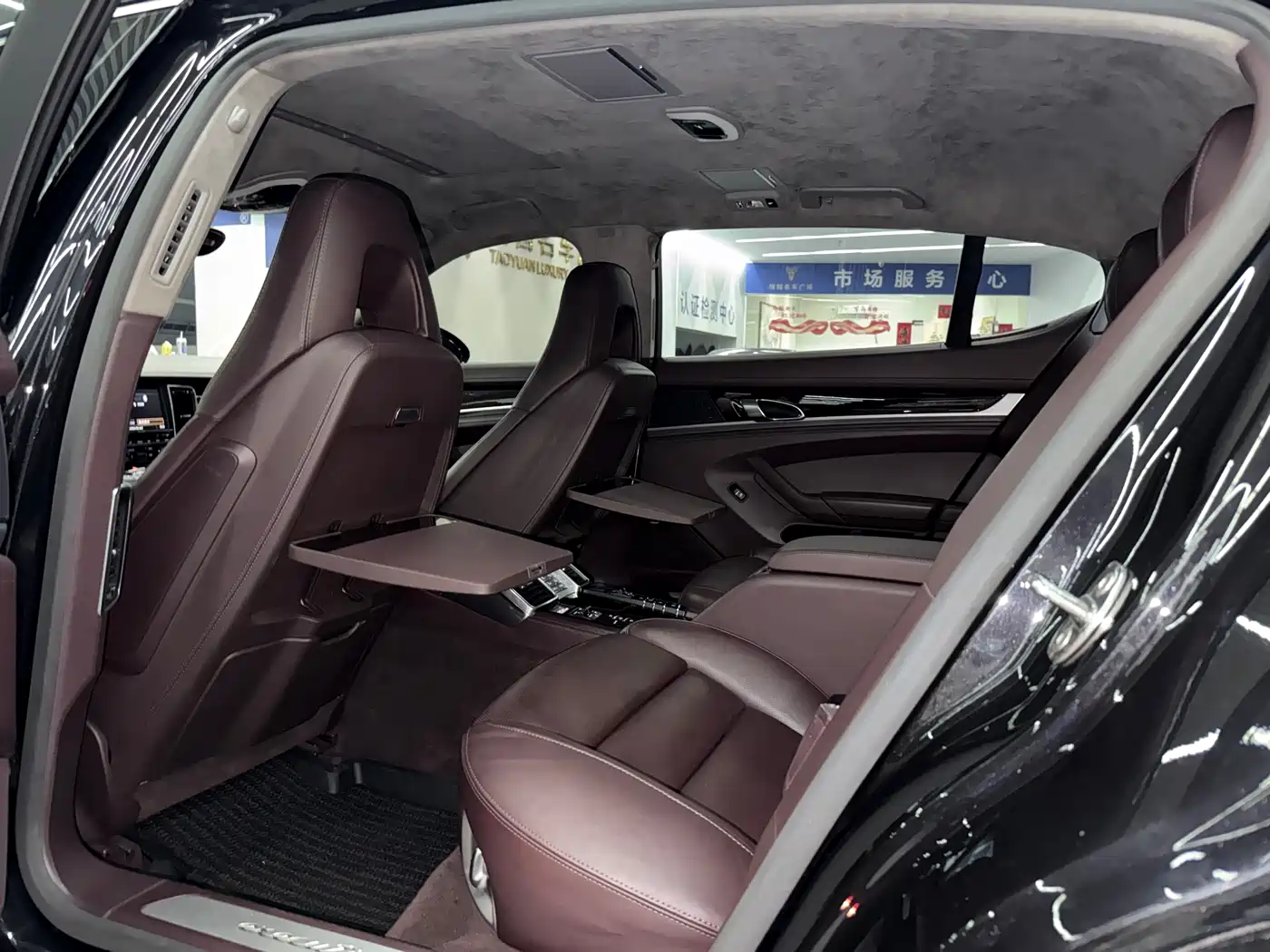 Фото 8 - Porsche Panamera