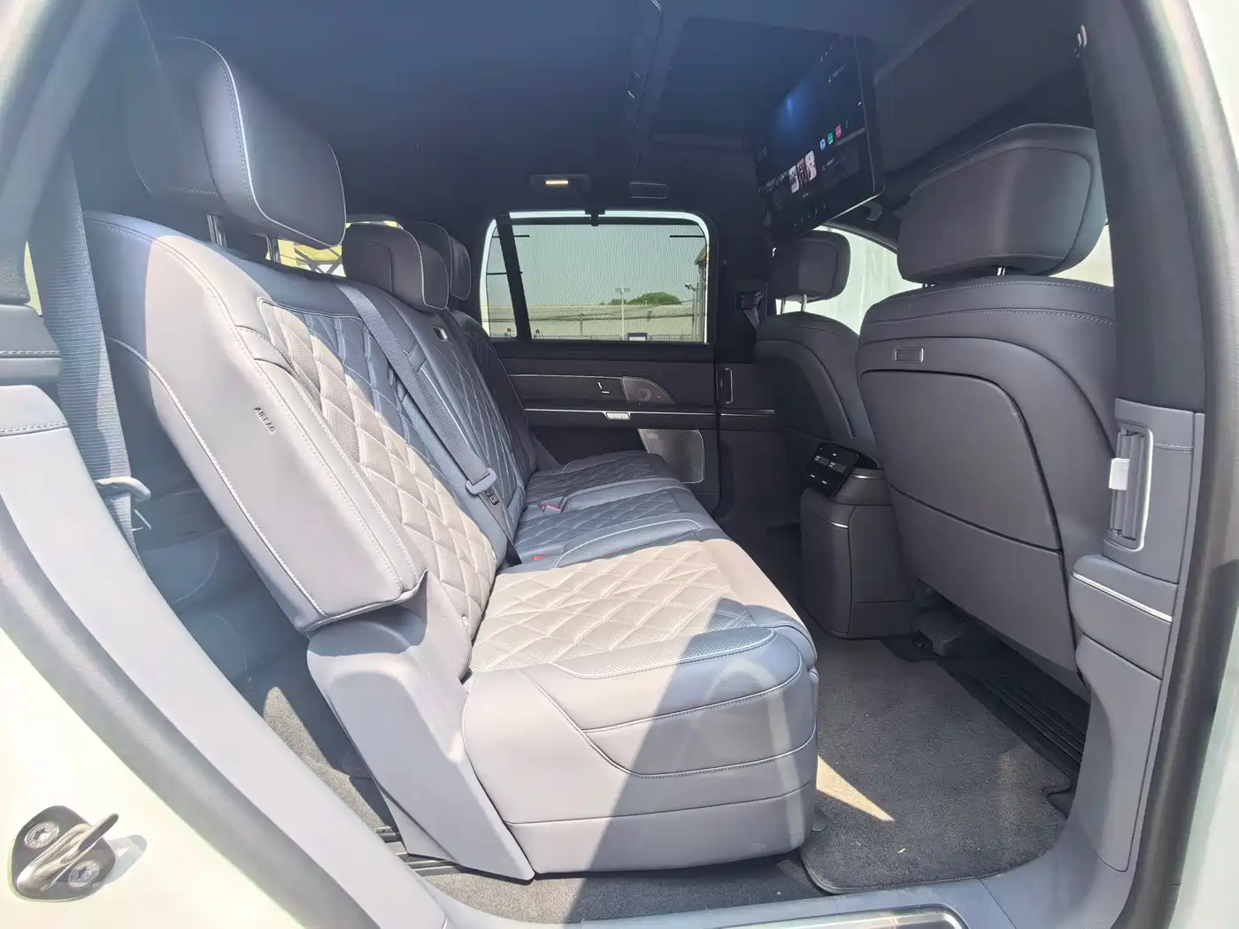 NIO ES8 2025 Base Model 7-Seater фото 54