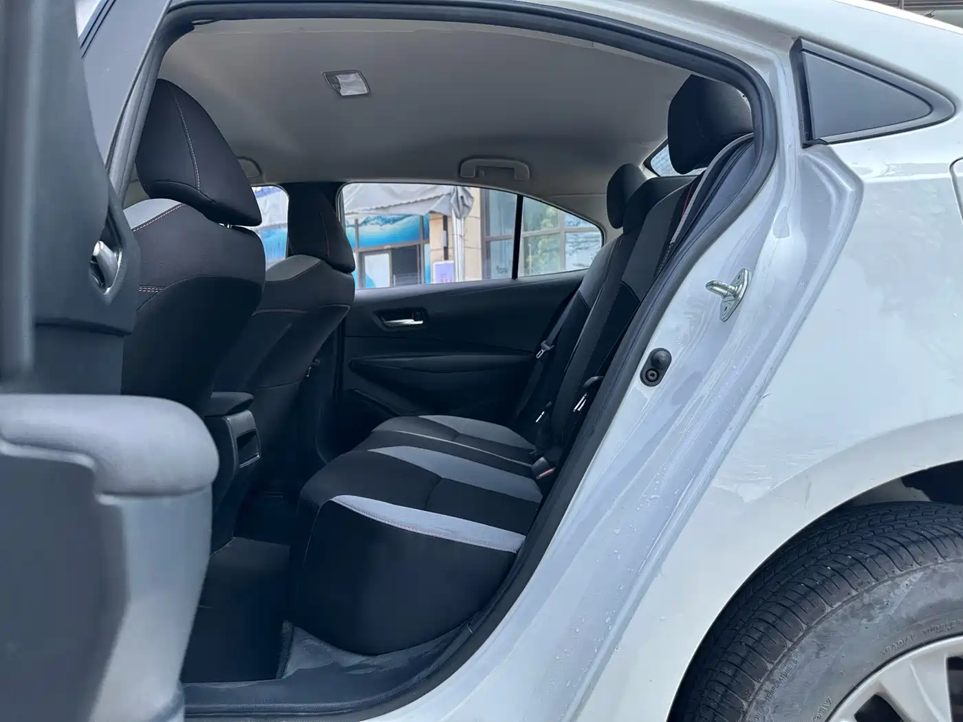 Toyota Corolla 2023 1.2T Pioneer Edition фото 13