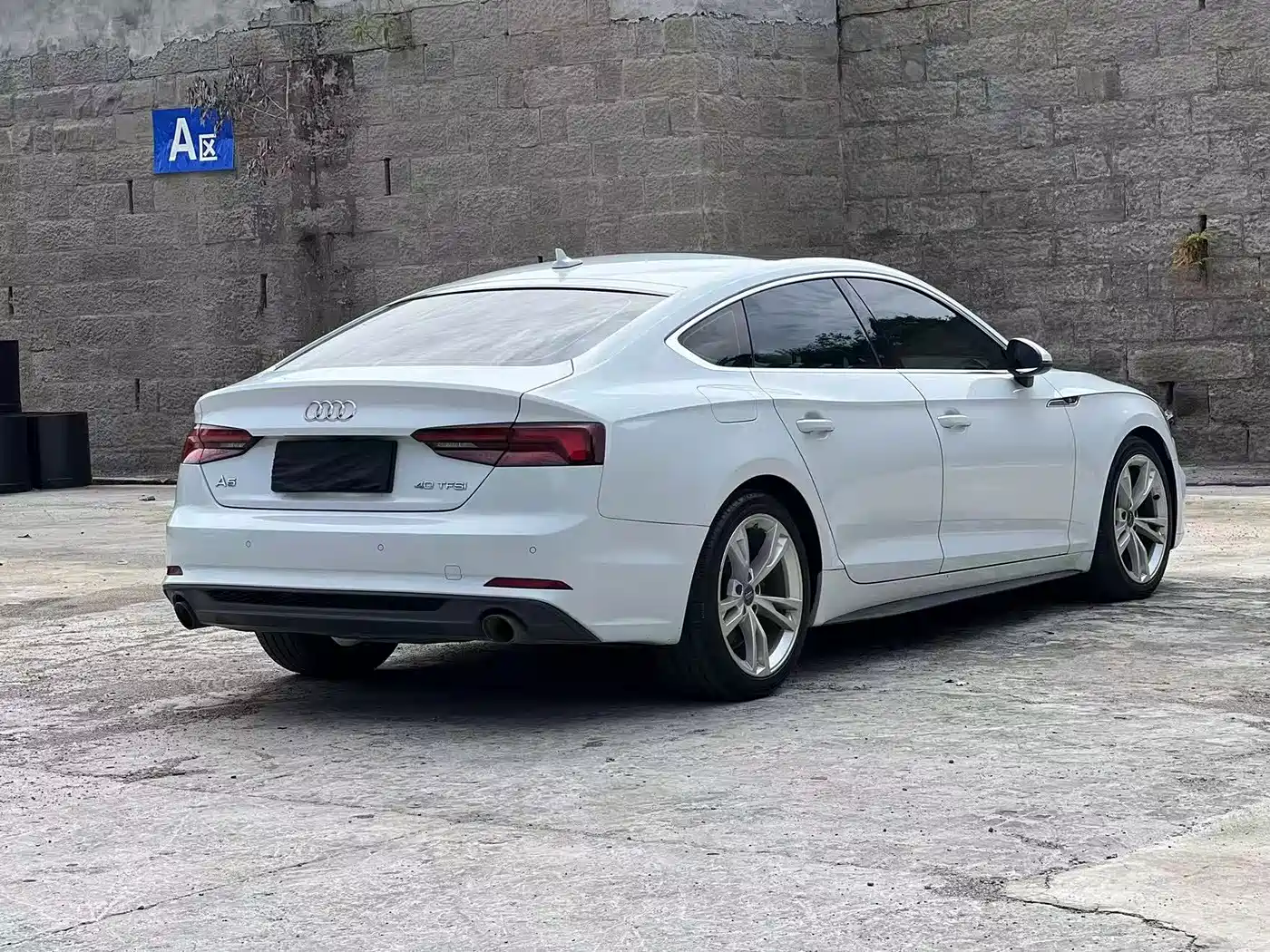 Photo 9 - Audi A5 (Import)