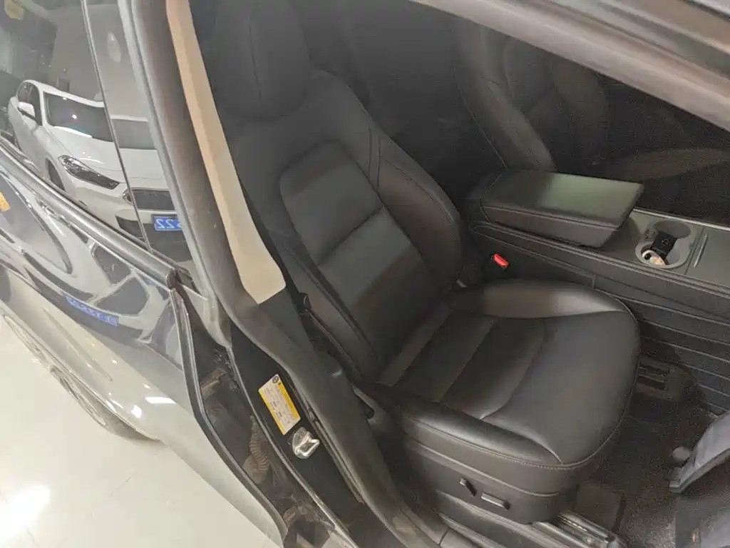 Фото 25 - Tesla Model Y
