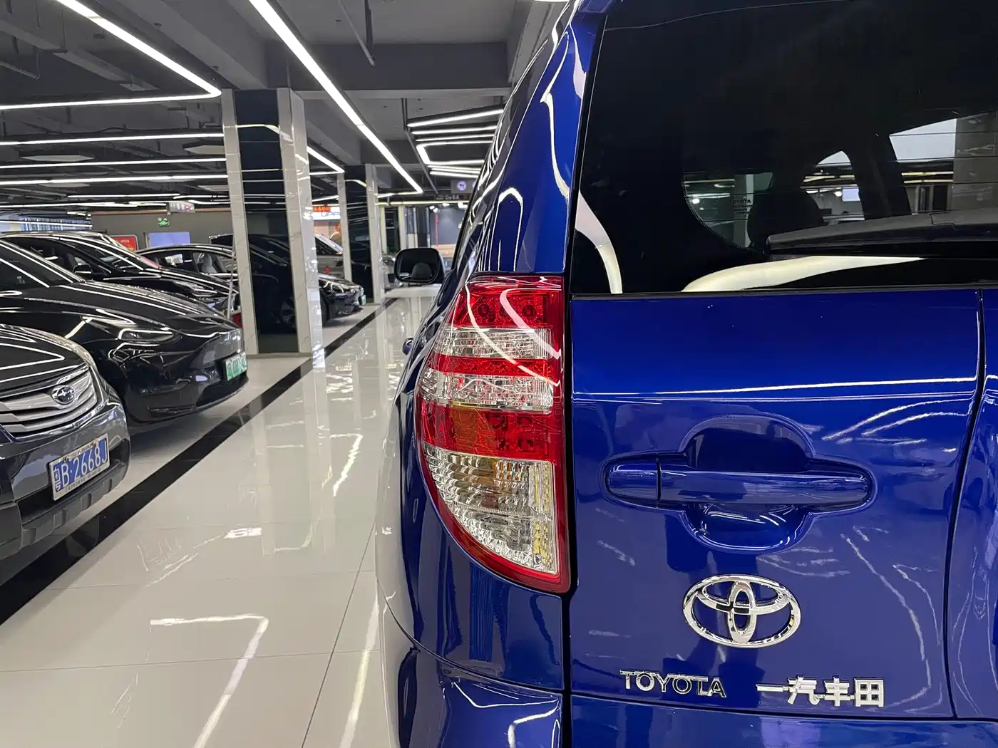 Фото 40 - Toyota RAV4