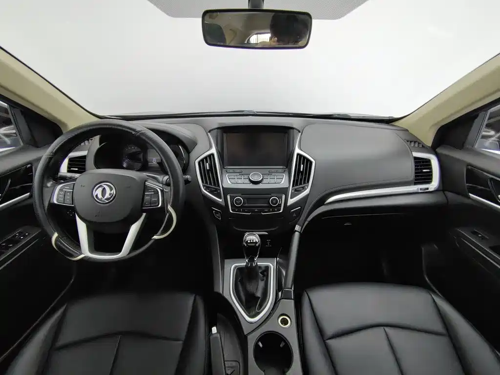 Dongfeng Aeolus Dongfeng Fengshen AX7 2015 2015 2.0L Manual Zhiyi Edition