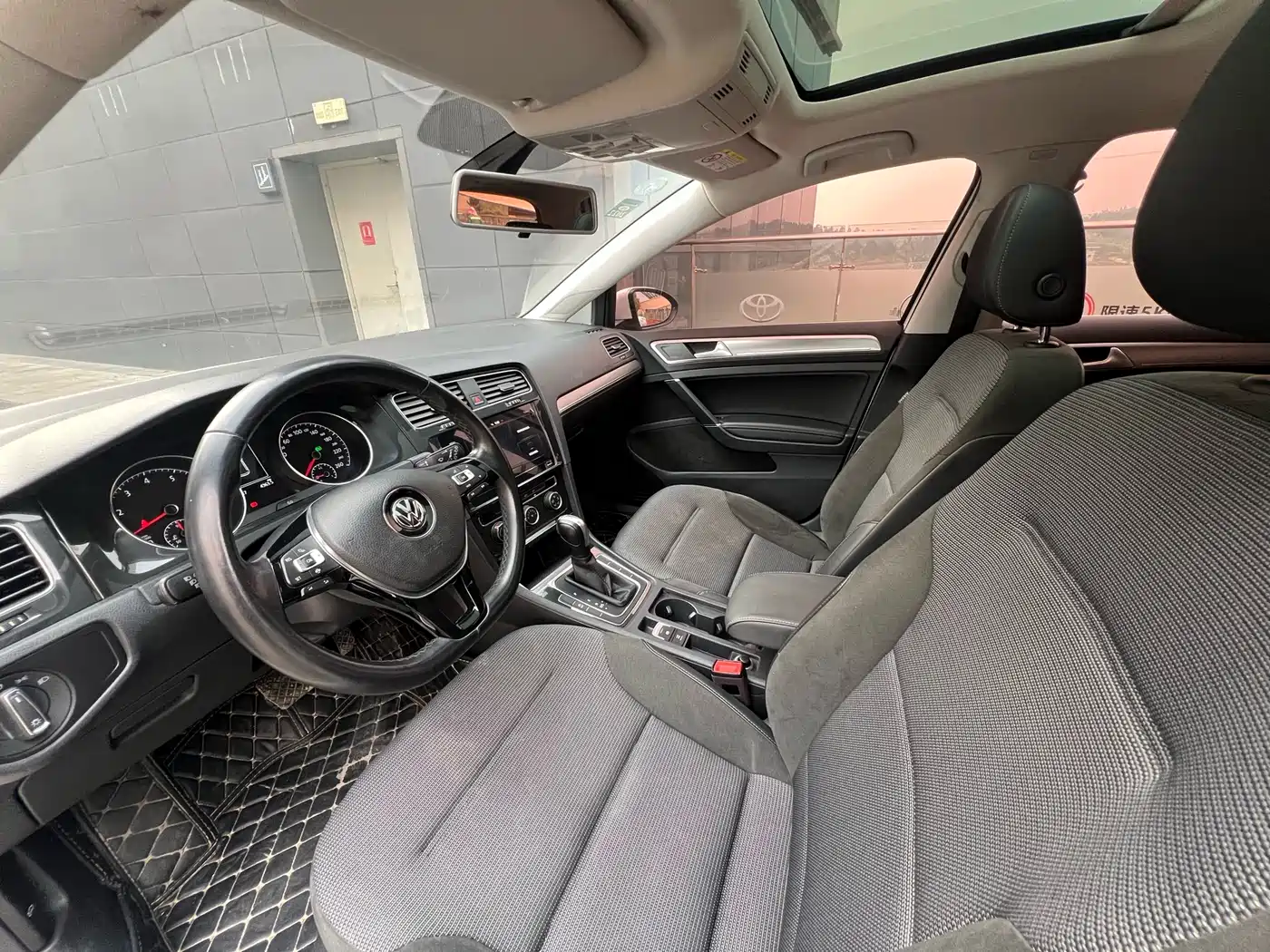 Volkswagen Golf 2020 280TSI DSG Comfort фото 9