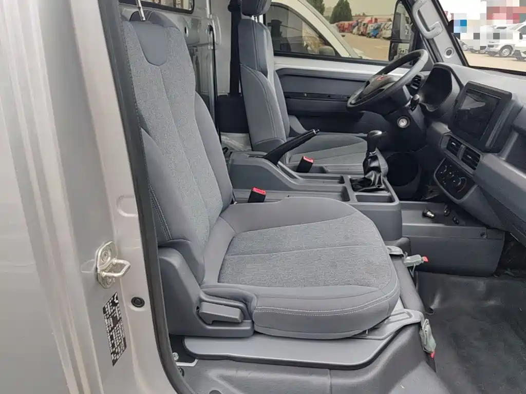Wuling Motors Wuling Longka 2024 2023 2.0L Basic Model