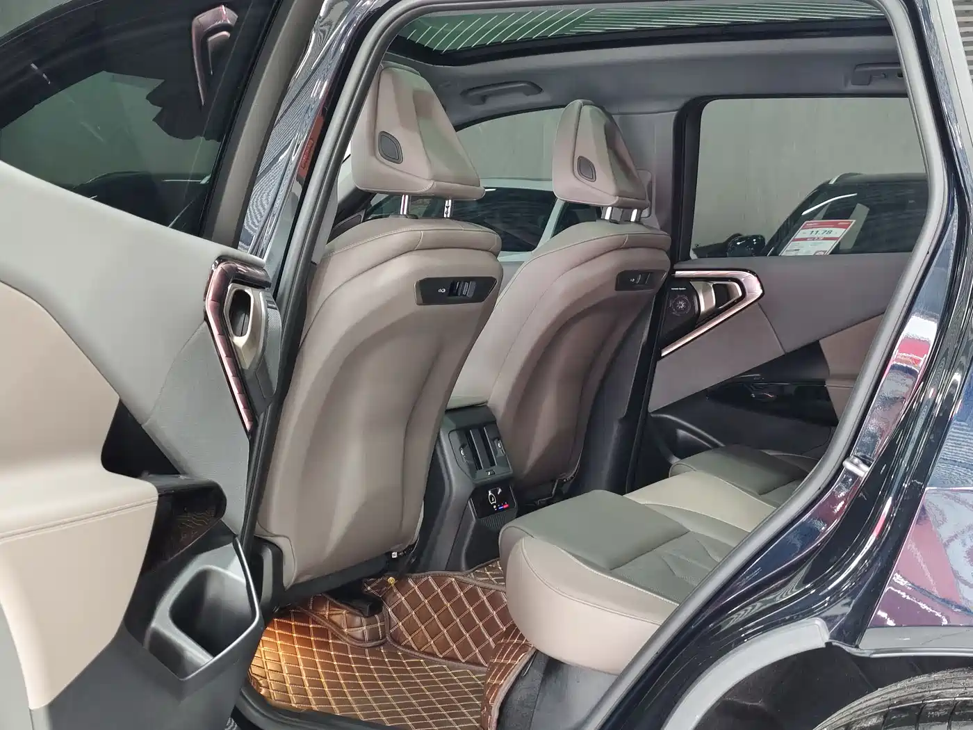 BMW X3 2025 xDrive30L Premium Model M Sport Black Package фото 11