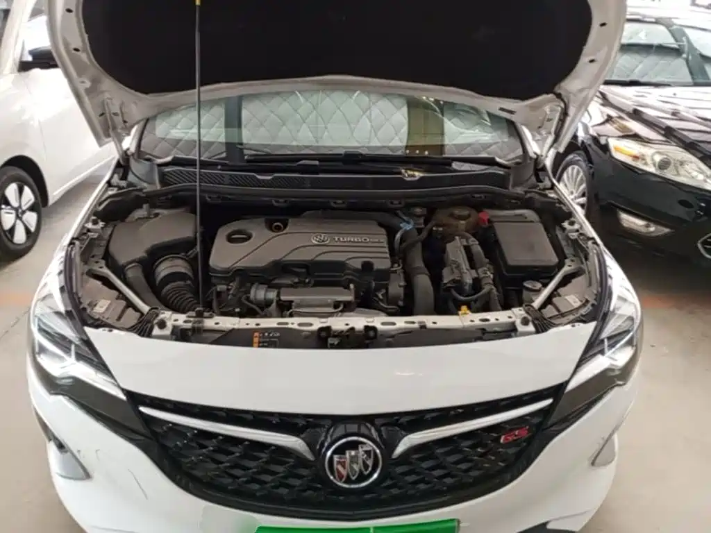 Фото 16 - Buick Verano