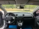 Фото 5 - Mazda 2