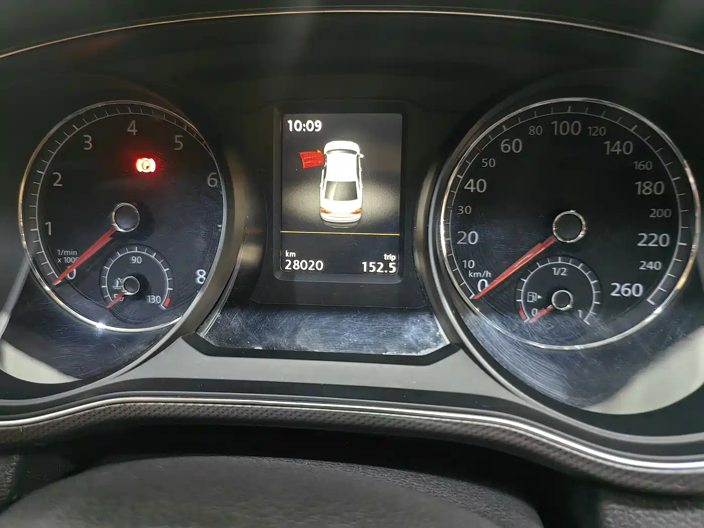 Volkswagen Passat 2017 330TSI DSG Luxury фото 11