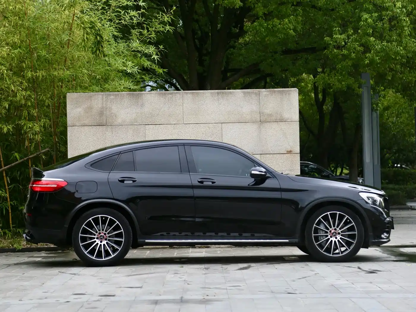 Mercedes-Benz GLC Coupe AMG 2017 AMG GLC 43 4MATIC Coupe SUV фото 6
