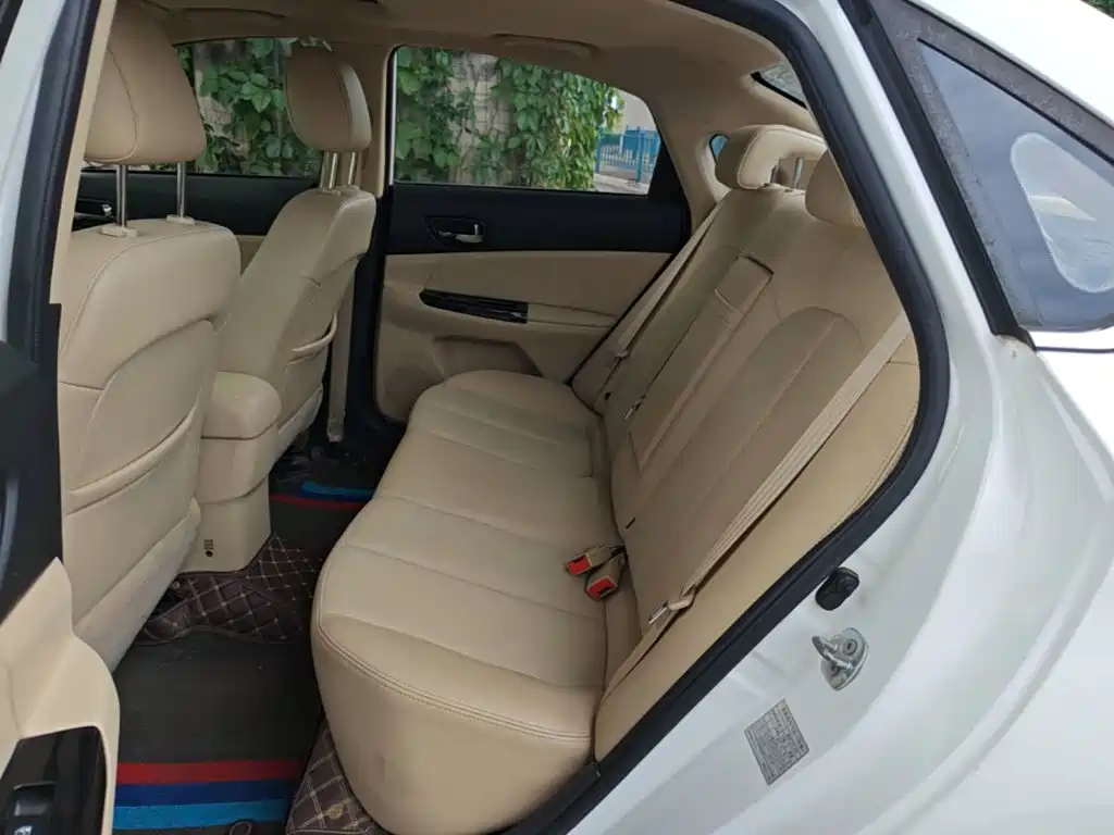Changan Eado 2015 2015 1.6L Manual Luxury China V