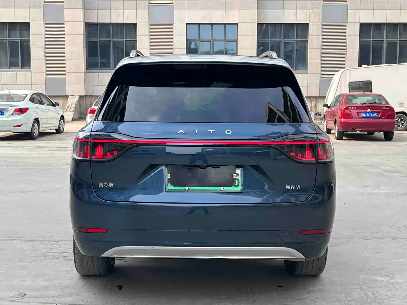 AITO Wenjie AITO M9 2024 Range Extender Ultra 52kWh 6-seater фото 8