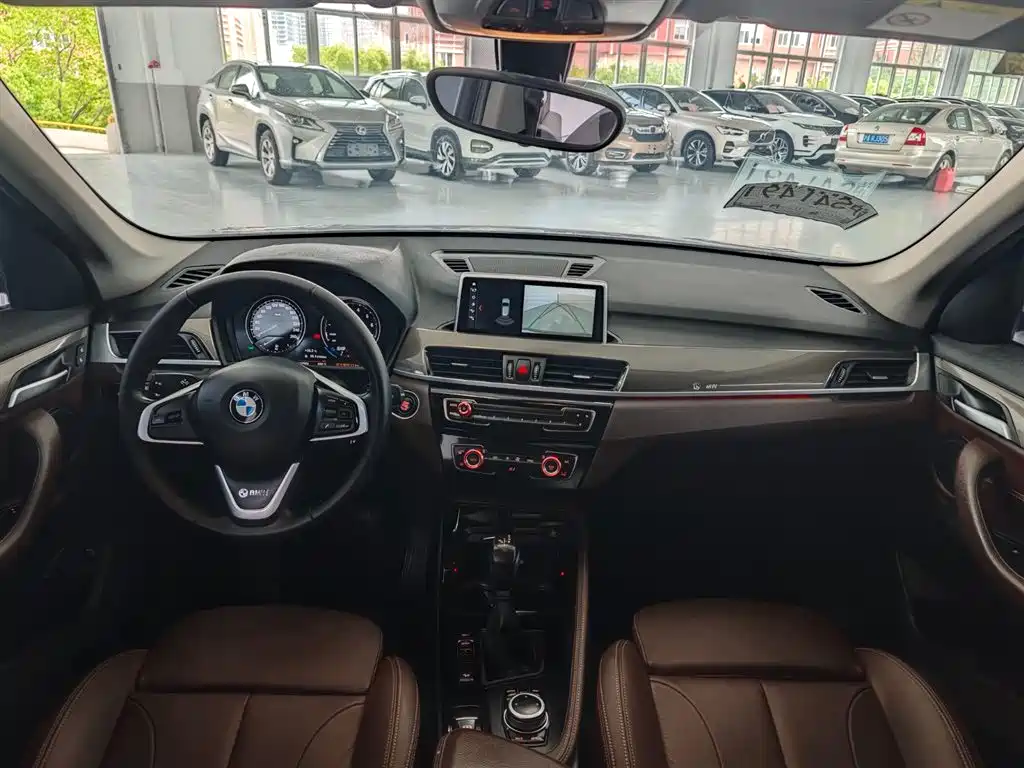 BMW X1 2019 xDrive20Li Luxury Model фото 11