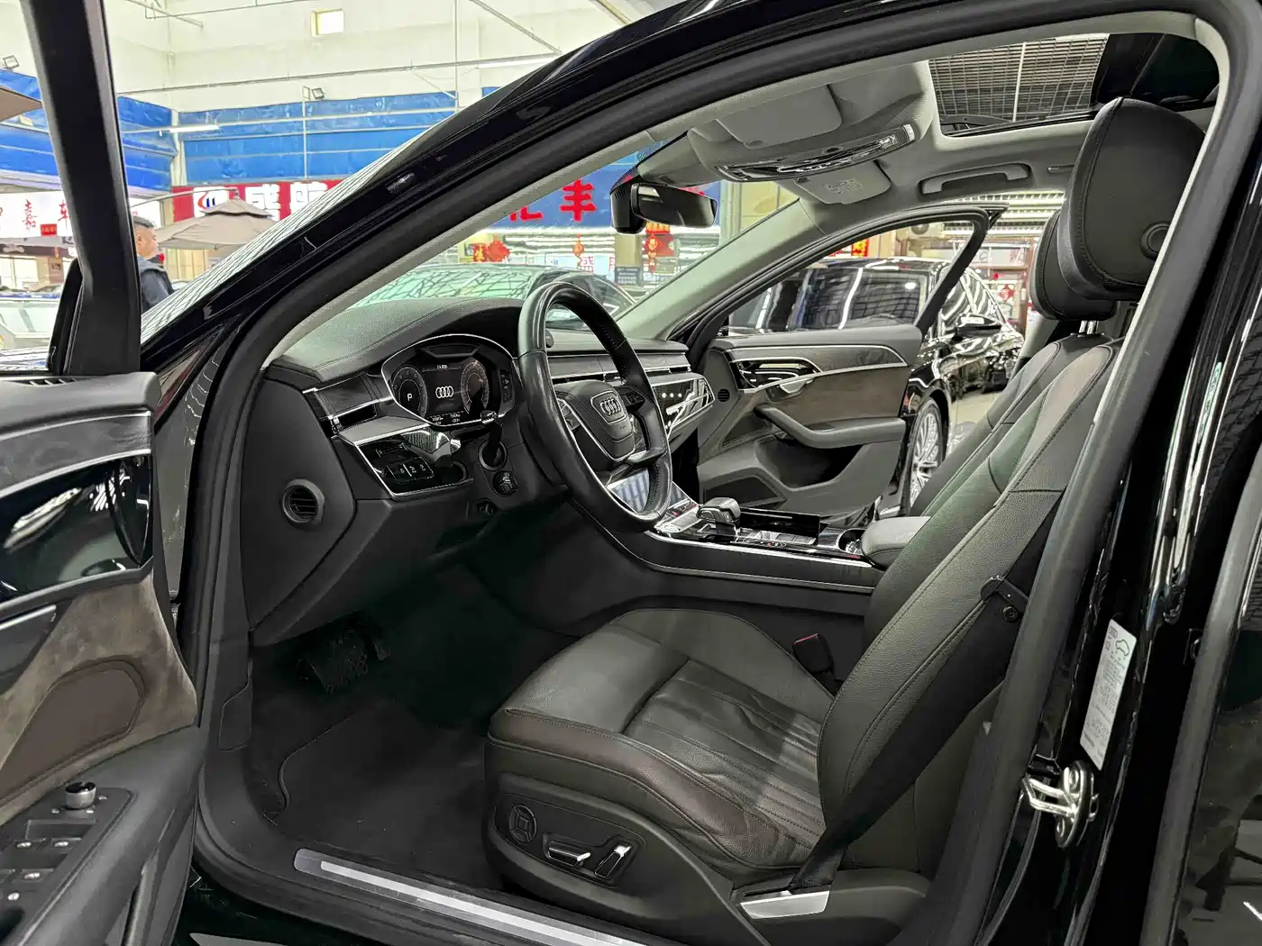 Audi A8 2018 A8L 55 TFSI quattro Launch Elite фото 6