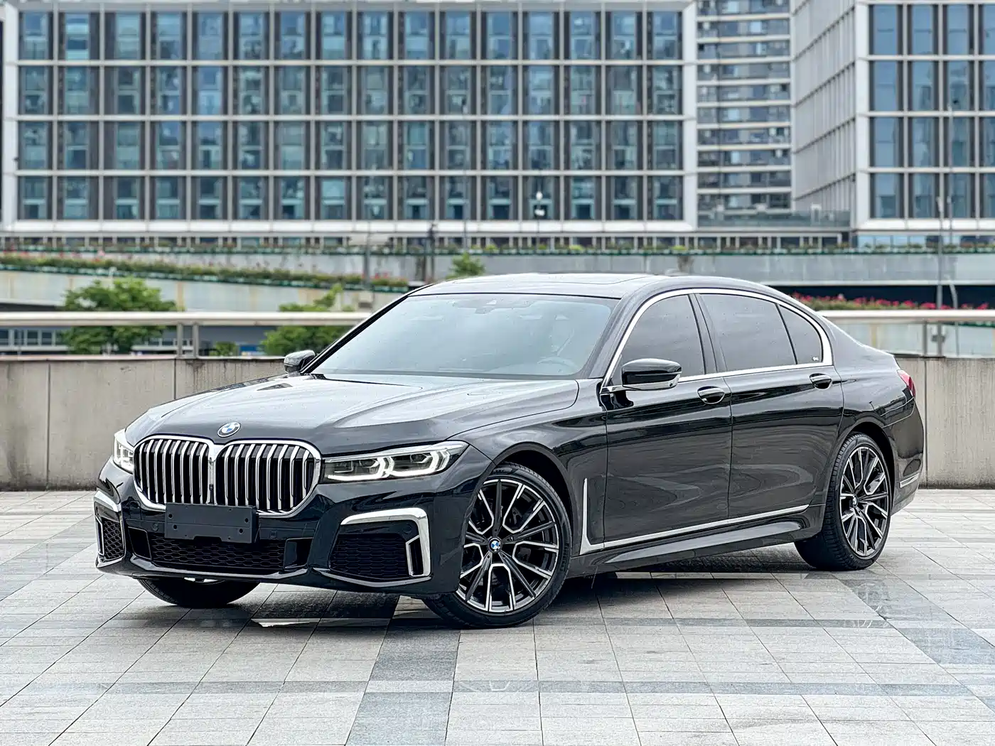 BMW 7 Series 2021 Model 740Li Leading M Sport Package