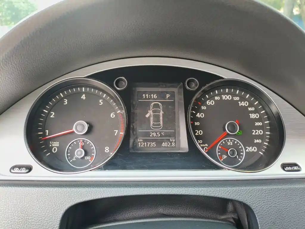 صورة 8 - Volkswagen Magotan