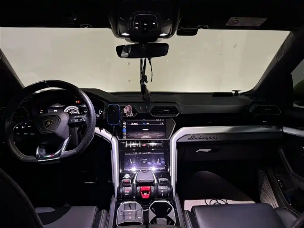 Lamborghini Urus 2018 4.0T V8 фото 5