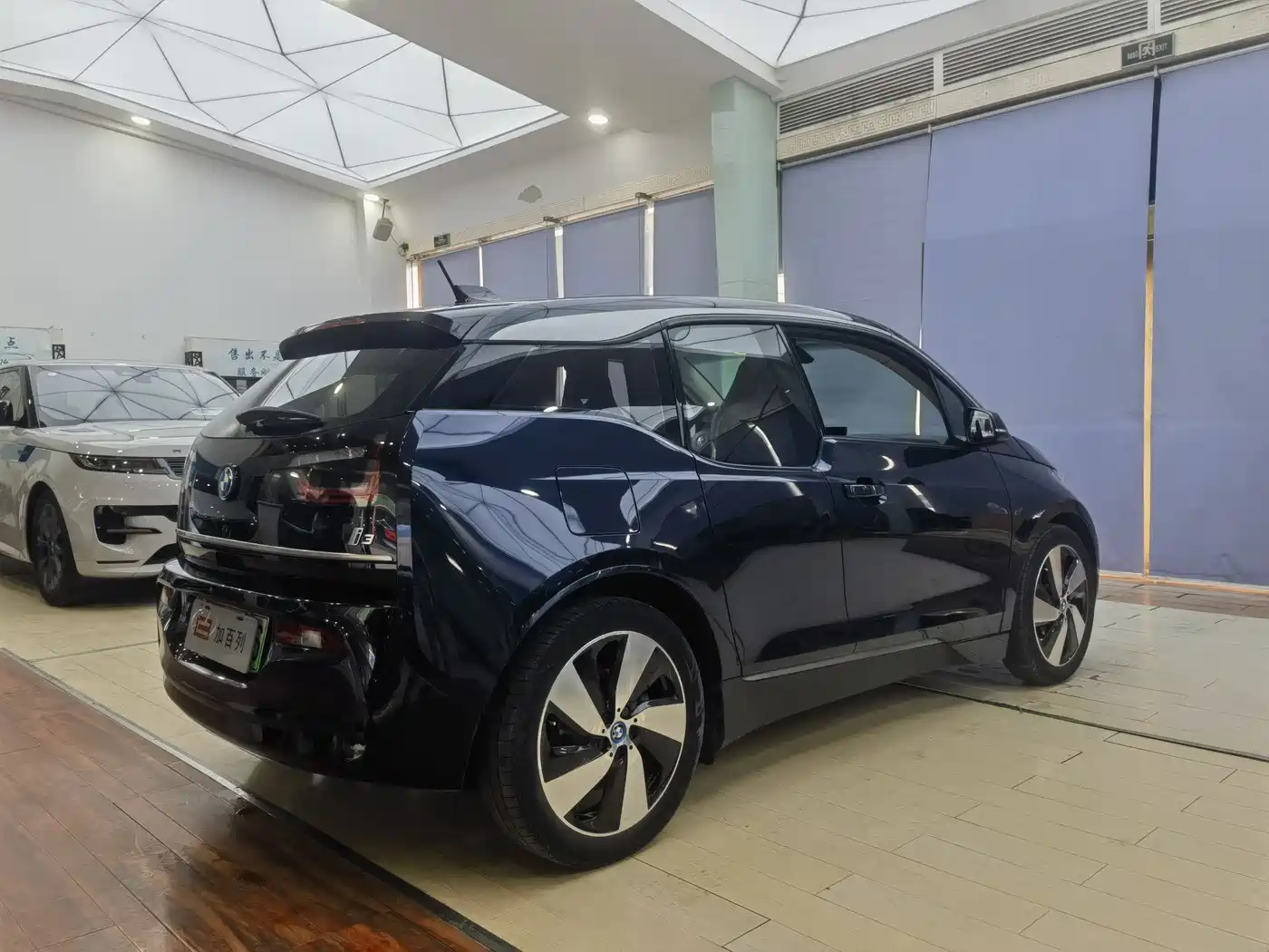 BMW I3