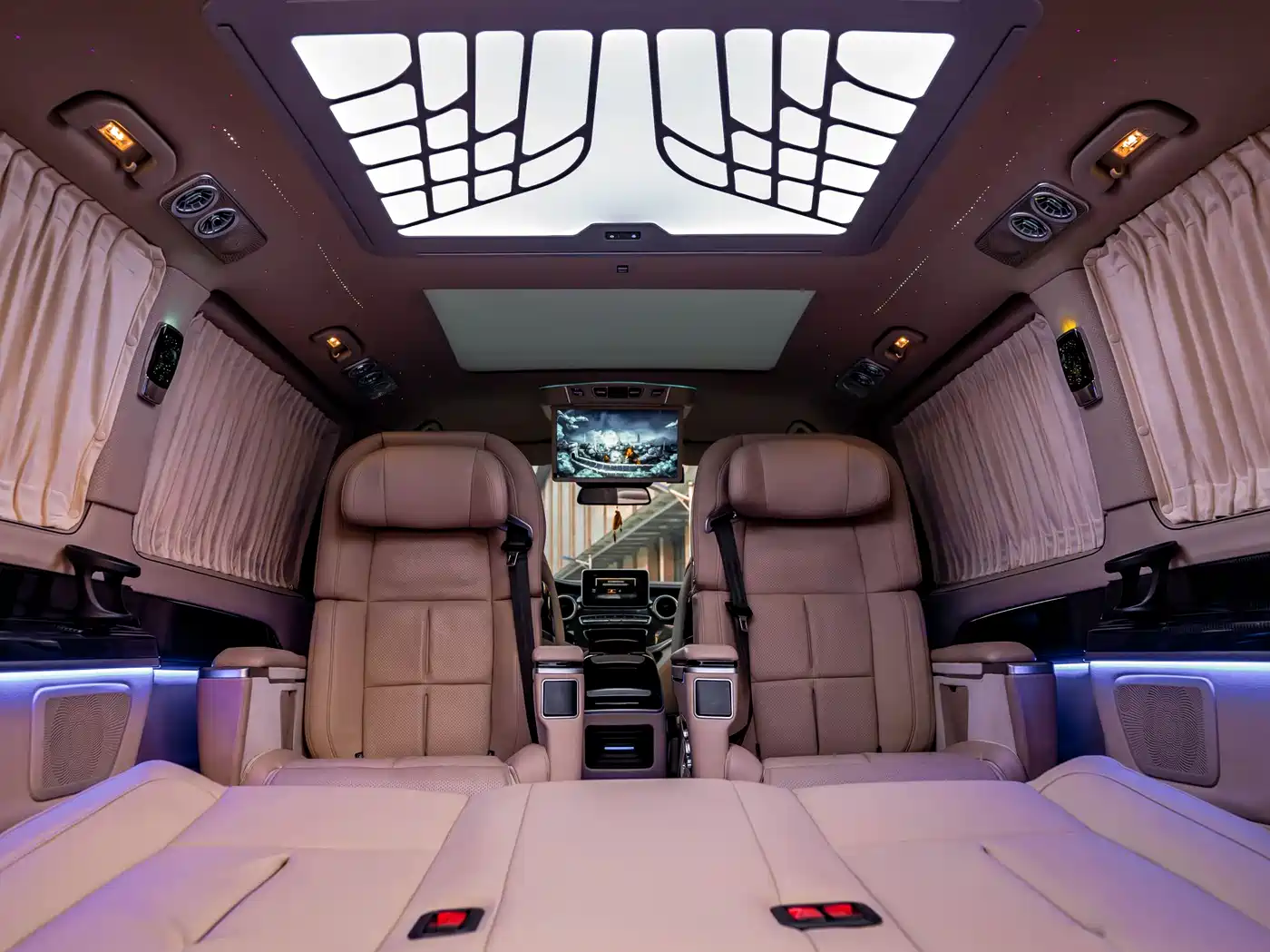 Mercedes-Benz V-Class 2017 Model V 260 Pilot Edition фото 27