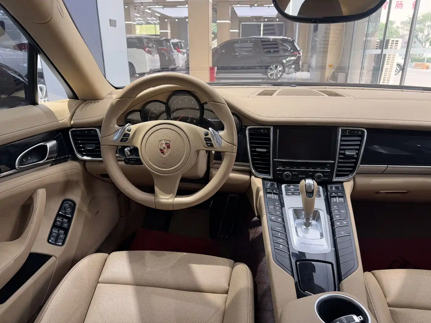 Porsche Panamera 2014 Panamera 3.0T фото 18