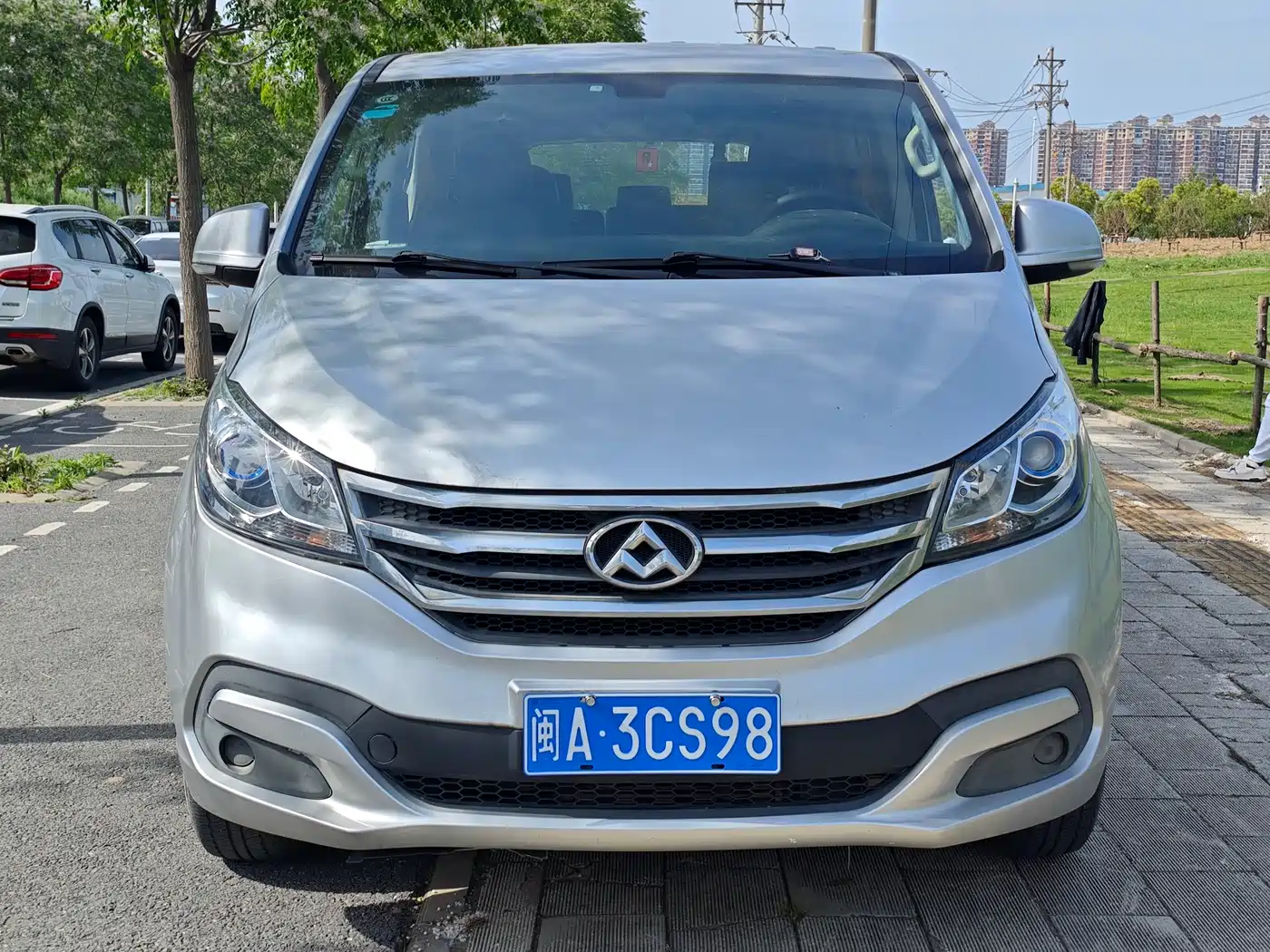 SAIC Maxus Maxus G10 2014 Model Year 2.0T Auto Executive фото 2
