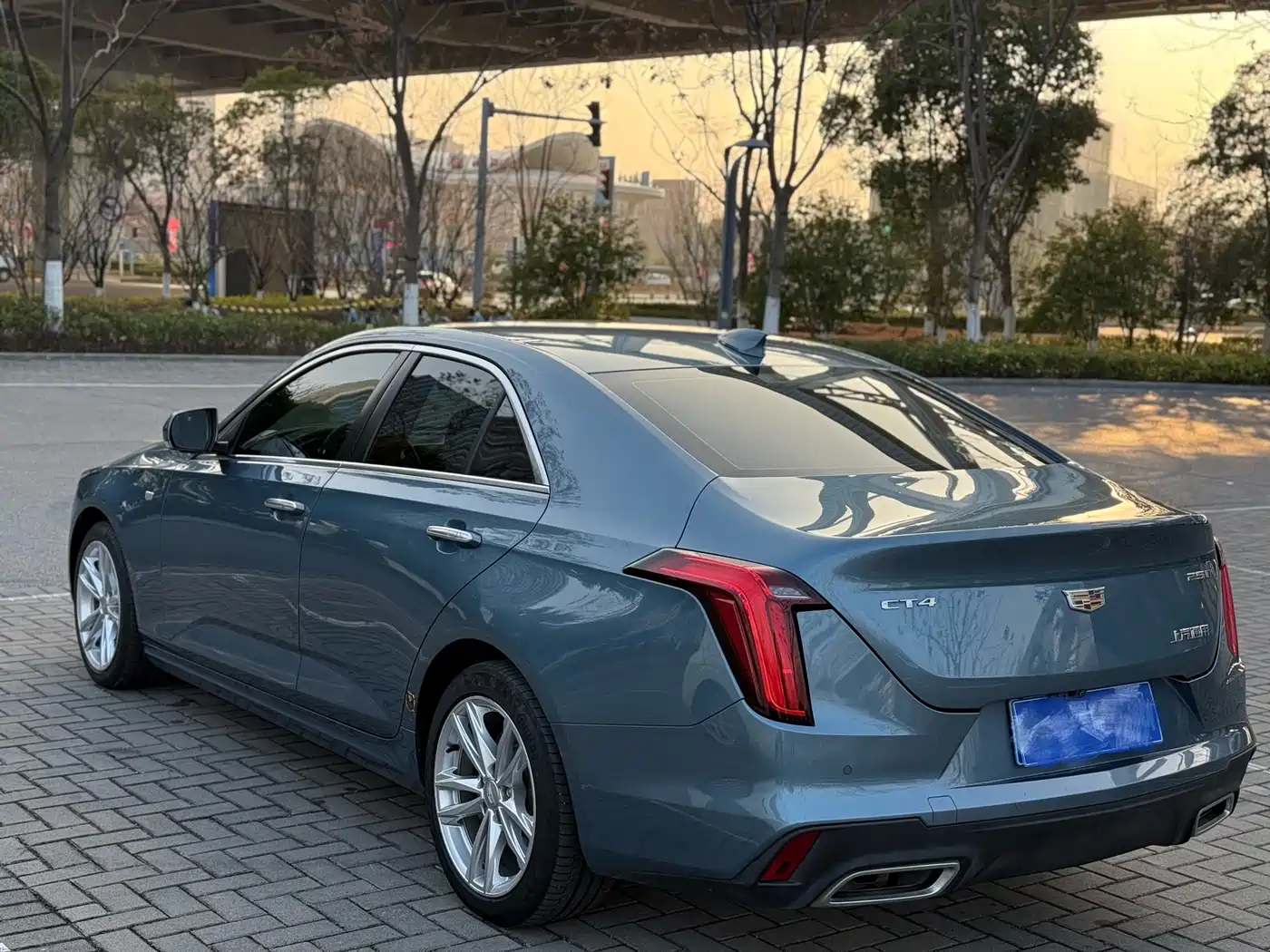Cadillac CT4 2023 25T Luxury Model фото 18