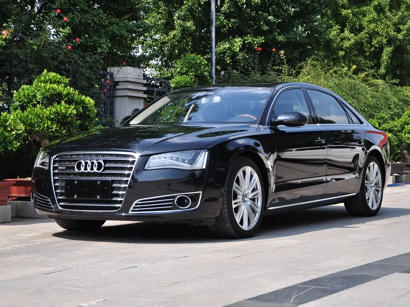 Audi A8 2012 A8L 6.3 FSI W12 quattro