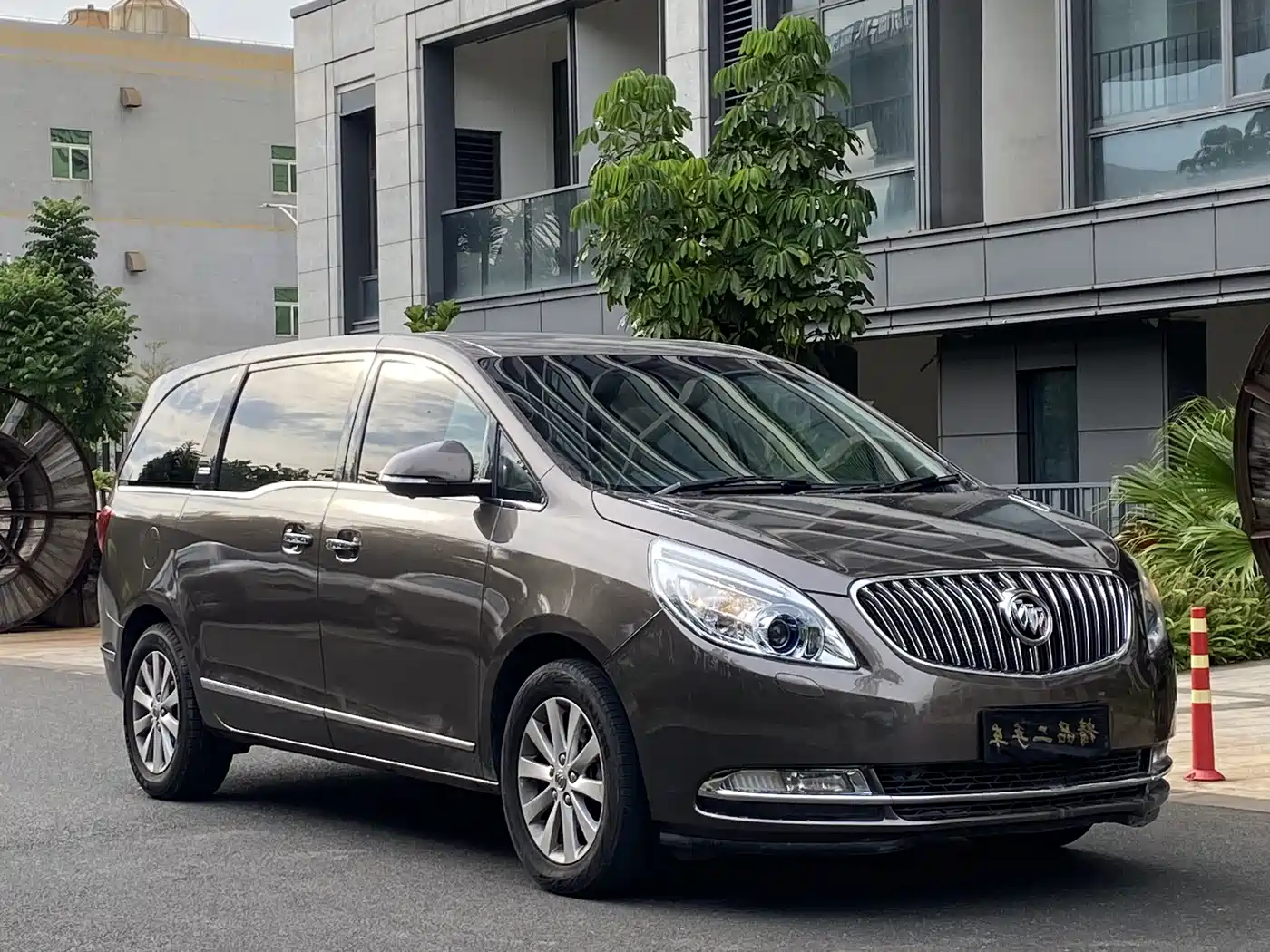 Фото 13 - Buick GL8