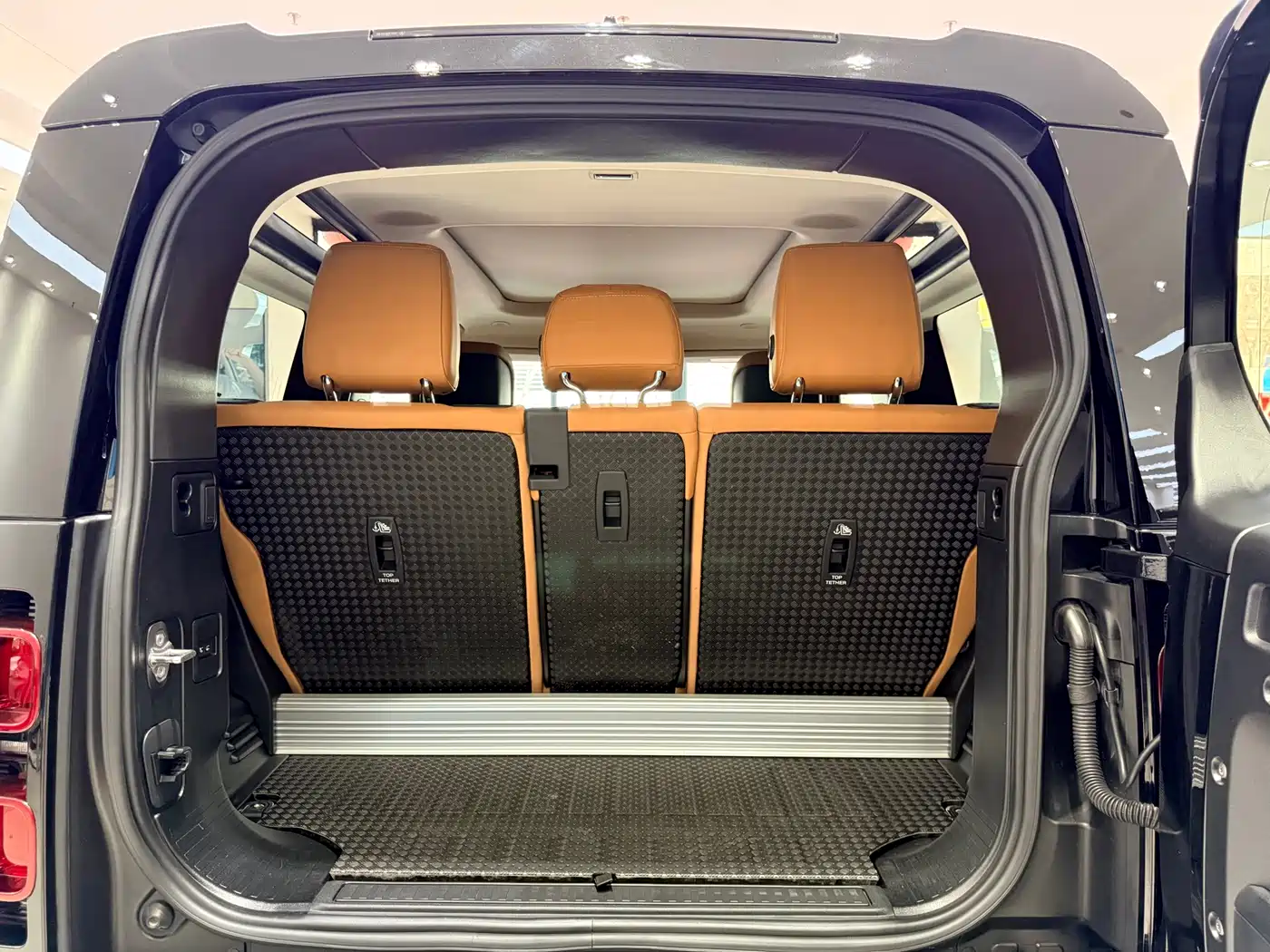 Land Rover Defender 2024 90 3.0T P400 HSE фото 24