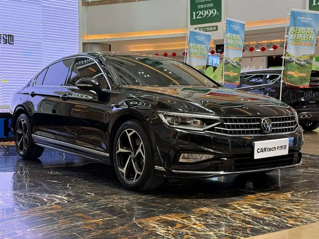 Volkswagen Magotan 2023 Model 2 Million Commemorative Edition 330TSI DSG Luxury фото 2