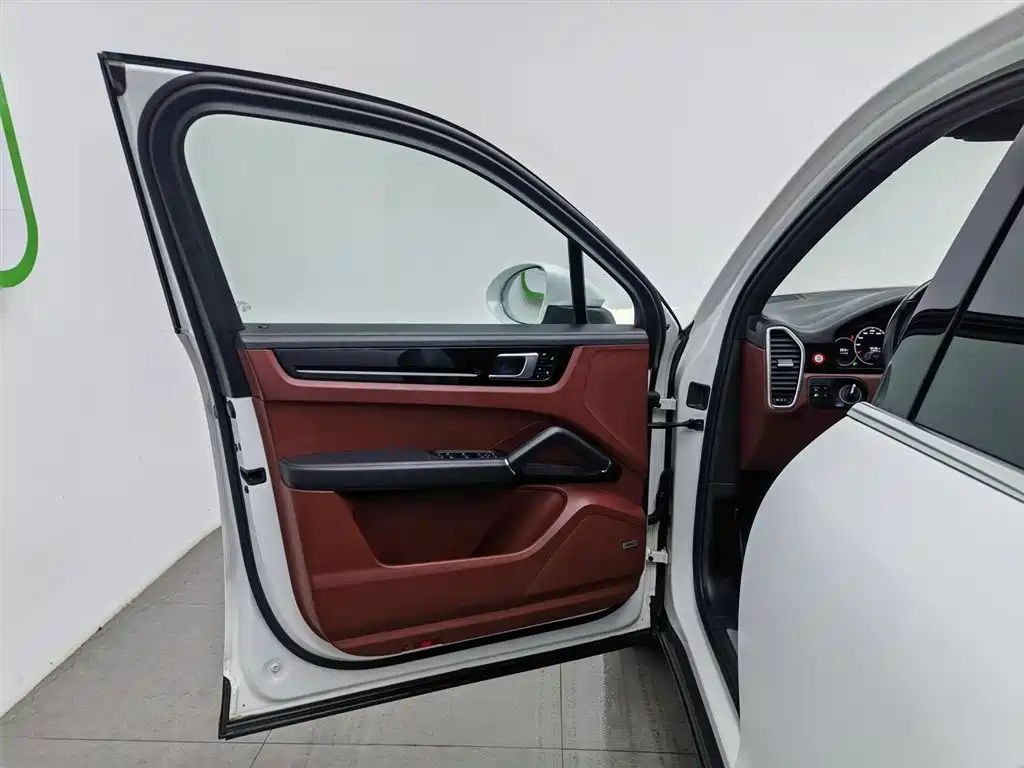 Porsche Cayenne 2018 Cayenne 3.0T фото 8