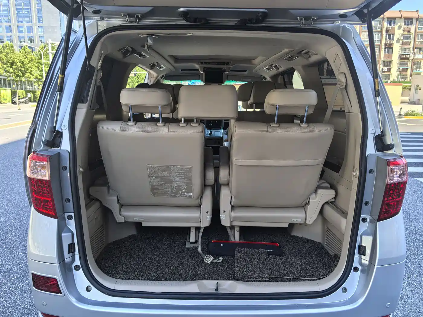 Toyota Alphard 2010 2011 3.5L Luxury Edition