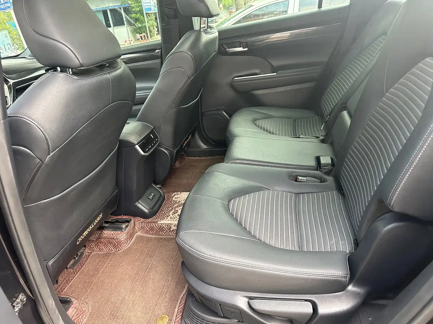 Toyota Crown Kluger 2021 2.5L HEV 4WD Luxury фото 6