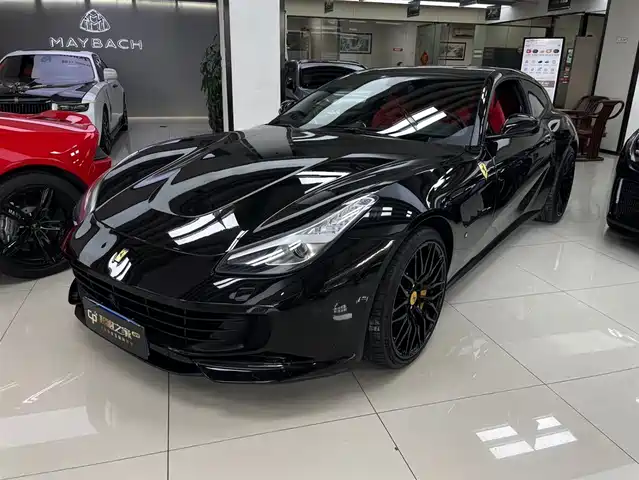 FERRARI GTC4LUSSO