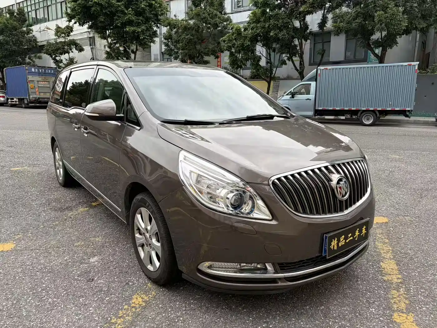 Фото 3 - Buick GL8