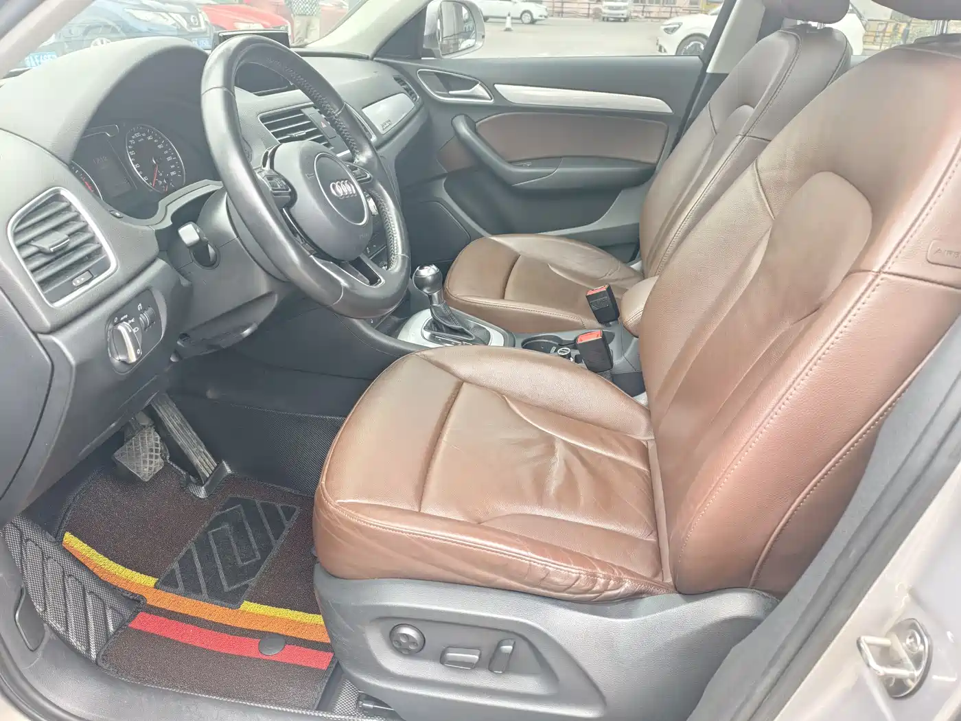 Audi Q3 2015 35 TFSI quattro Technology фото 6