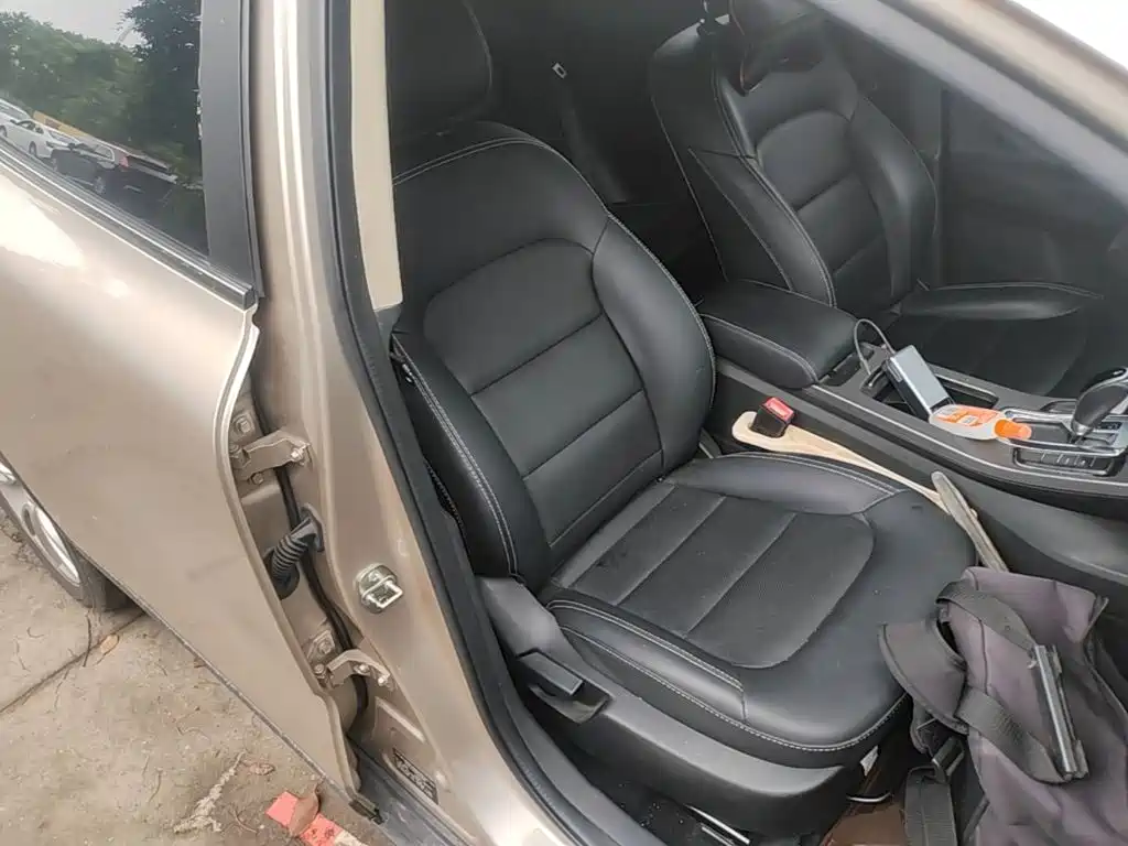 Geely Emgrand GS 2016 2016 Elegance Edition 1.3T Automatic Premium