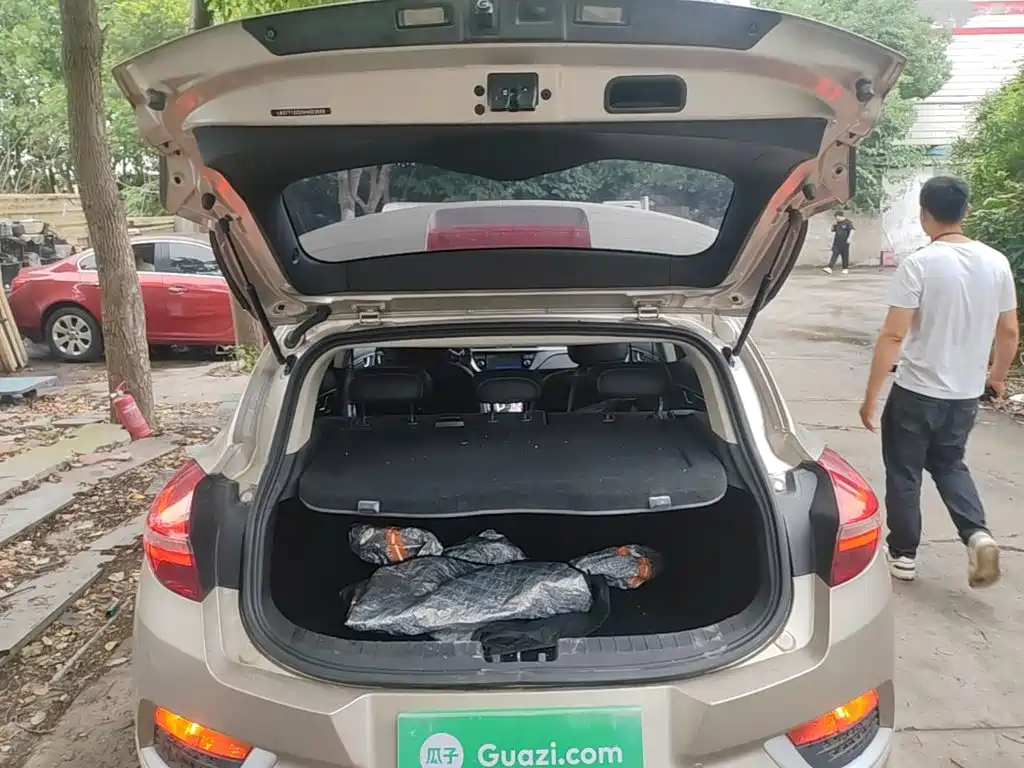 Geely Emgrand GS 2016 2016 Elegance Edition 1.3T Automatic Premium