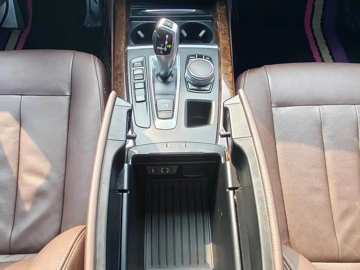 BMW X5 (Import) 2017 xDrive28i фото 8