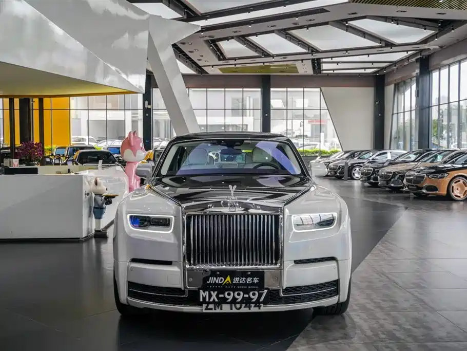Фото 3 - Rolls-Royce Phantom