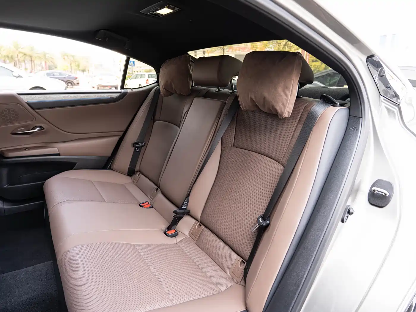 Lexus ES 2026 2025 300h Ultimate Edition