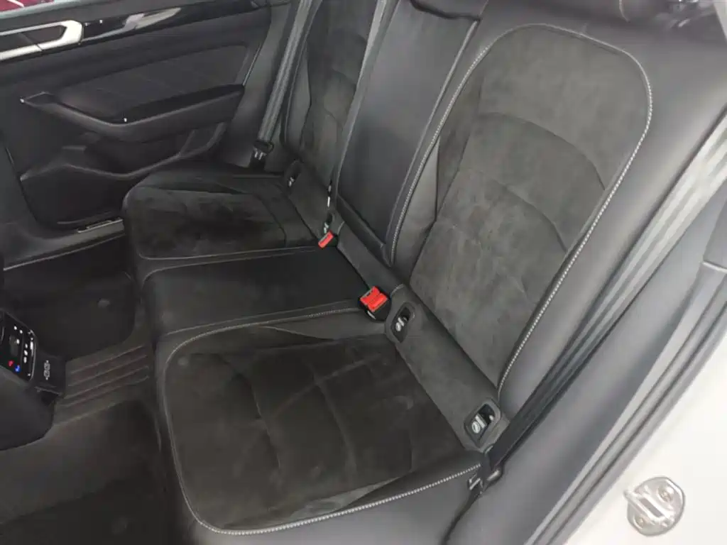 Volkswagen FAW-Volkswagen CC 2021 330TSI Dazzle Edition фото 17