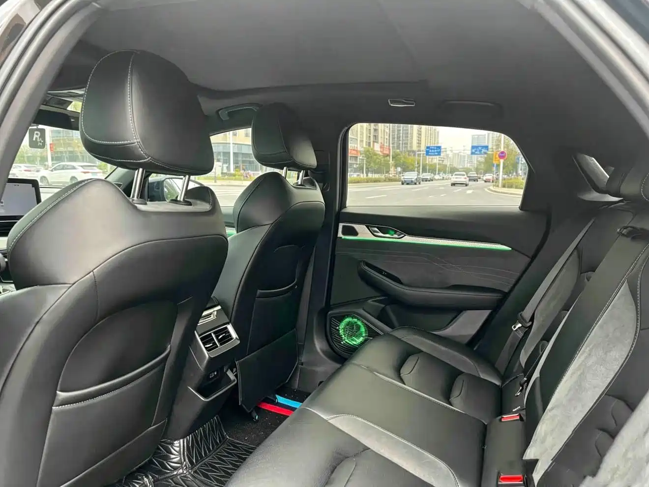 Фото 9 - Geely Preface