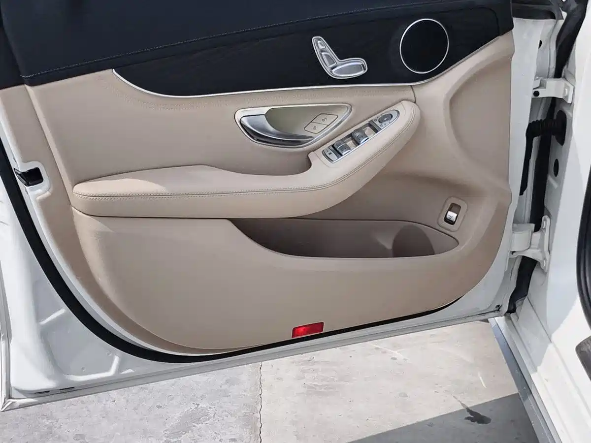 Mercedes-Benz C-Class 2015 C 180 L Sport фото 8