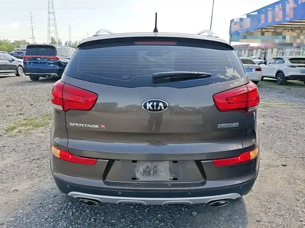 Kia Sportage 2016 2.0L Automatic 2WD DLX фото 6
