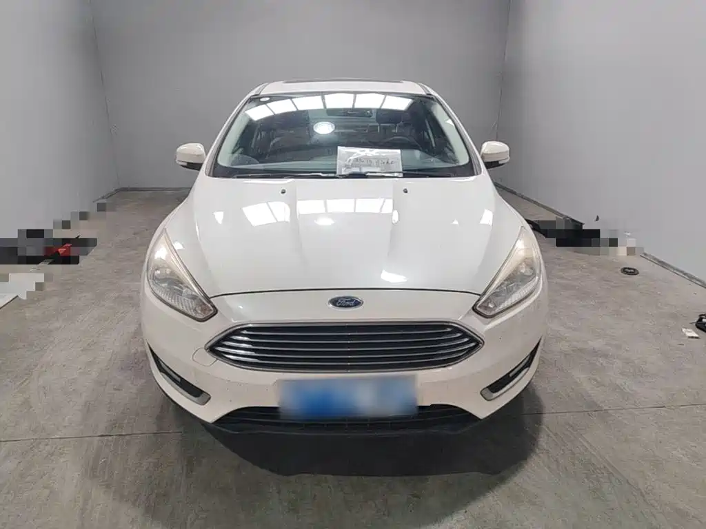 Фото 3 - Ford Focus