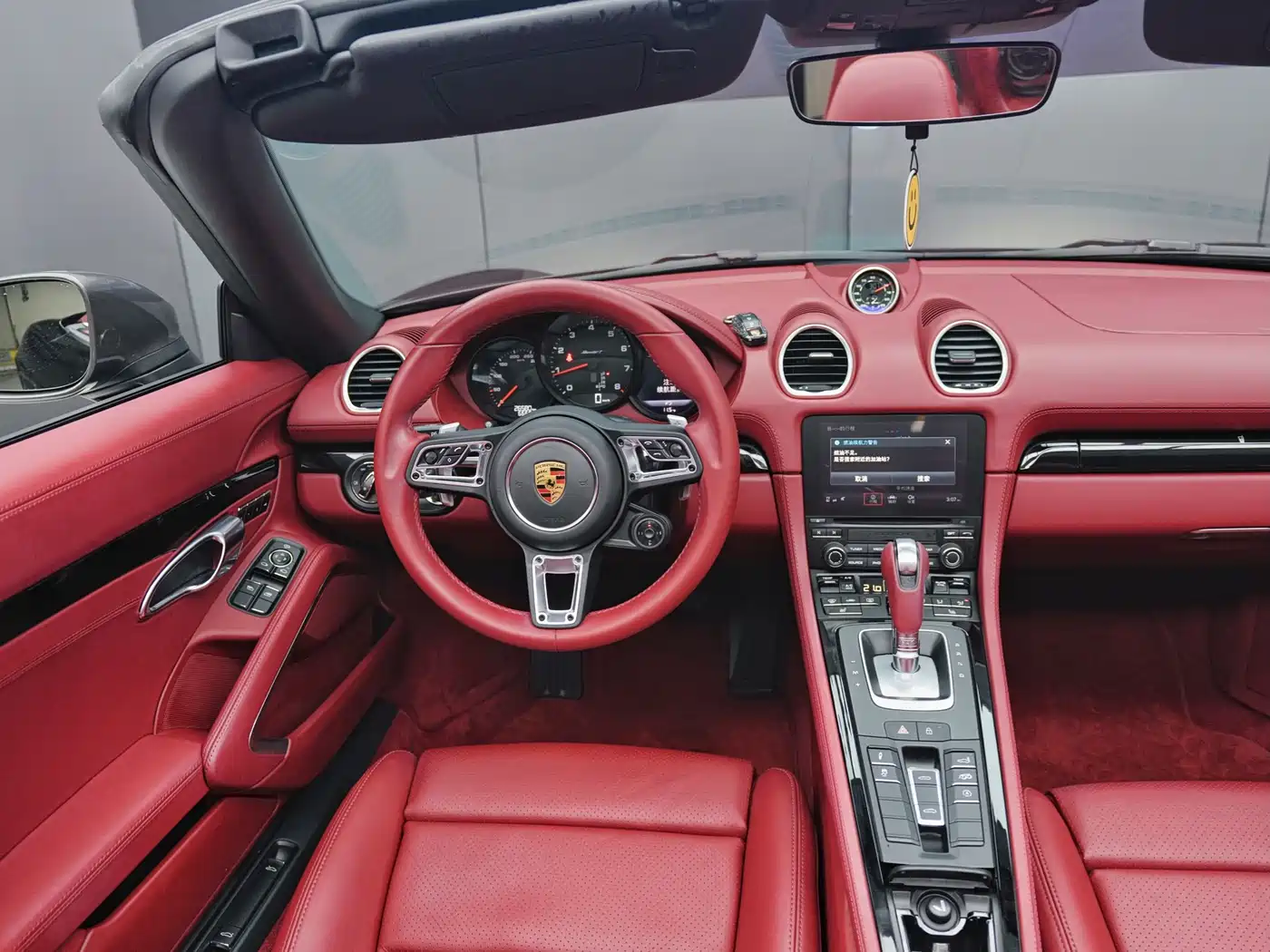 Porsche 718 2022 Boxster T 2.0T фото 7