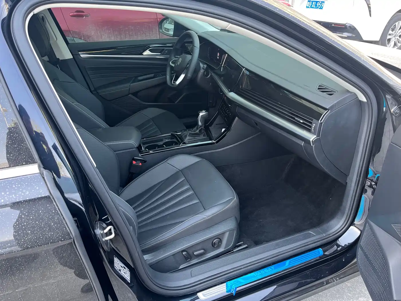 Volkswagen Passat 2024 380TSI Dragon Soaring Edition фото 6