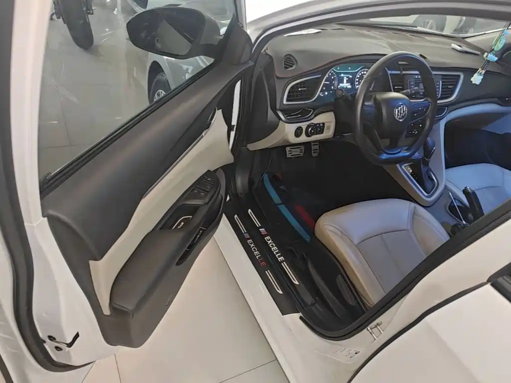 Фото 16 - Buick Excelle